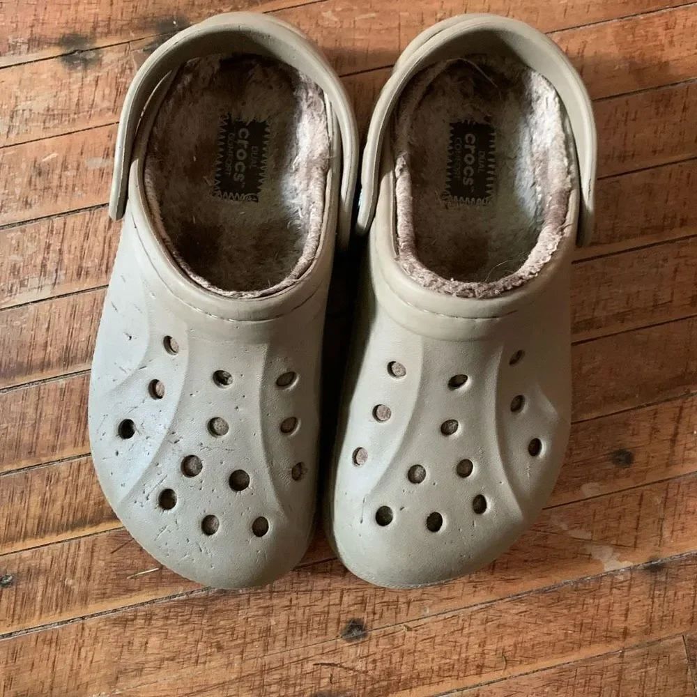 Crocs tan plaid lined arch support rubber ortho nursing clogs